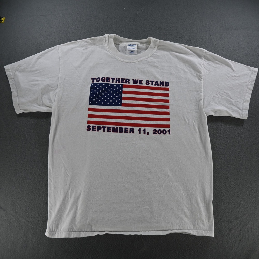 M&O Knits Mens Together We Stand 9/11 Flag T-Shirt XL White Vintage 2001